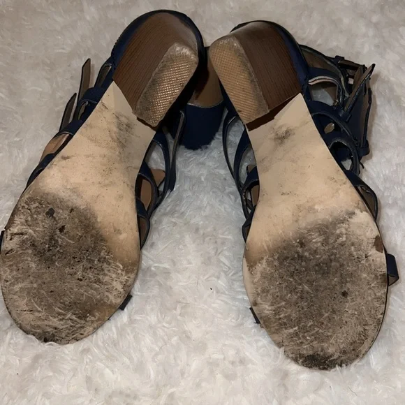 JustFab- Blue ankle strap candles - size 8 - Picture 4 of 10